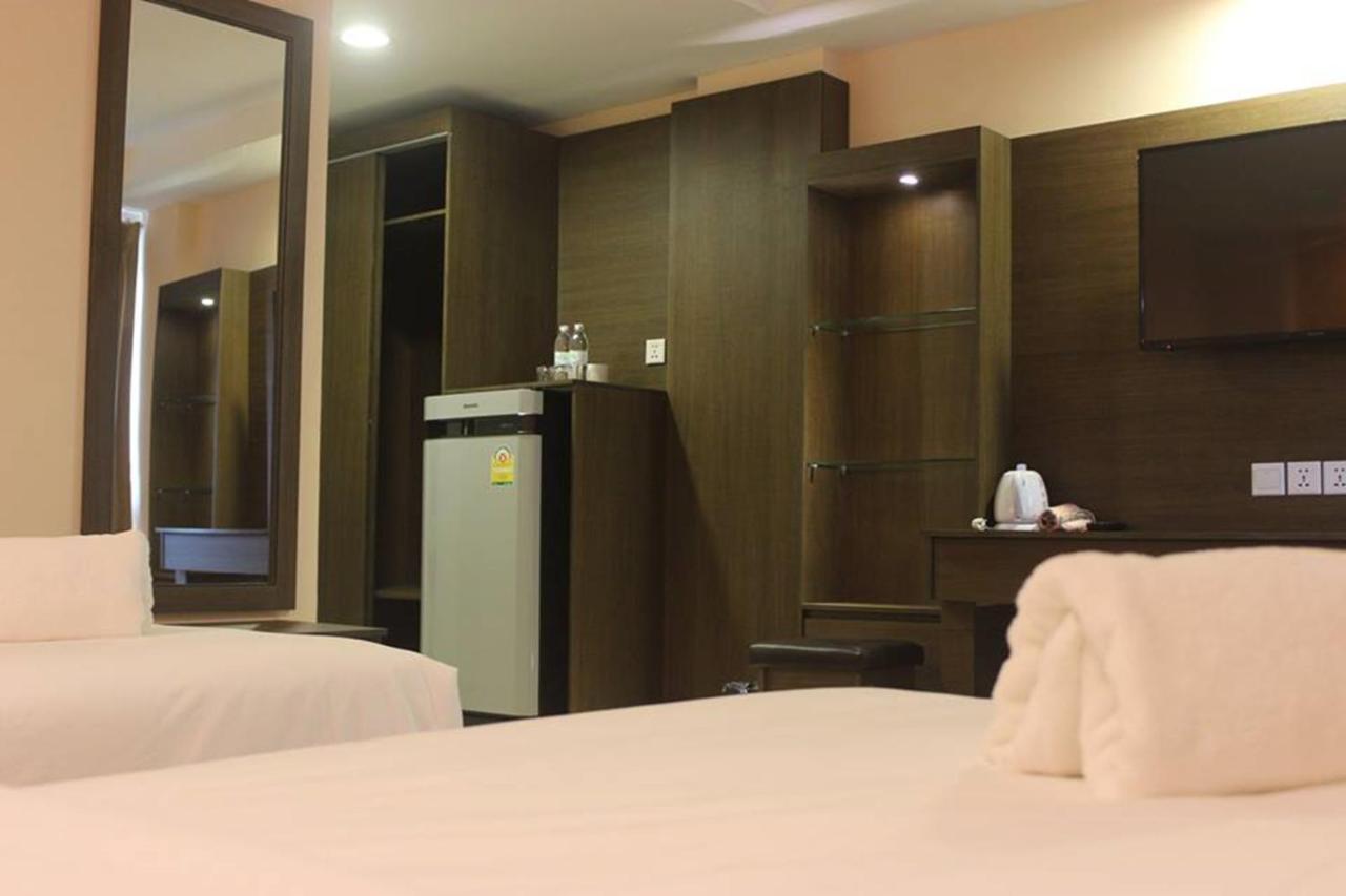 M Village Hostel Sadao Екстер'єр фото